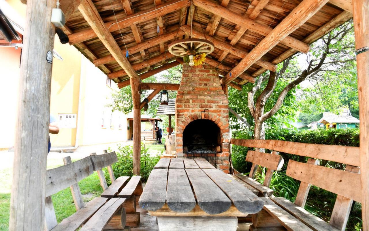 Apartments Matovina Saborsko Extérieur photo